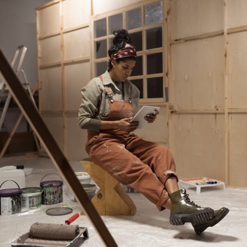 set-designer-work-indoors